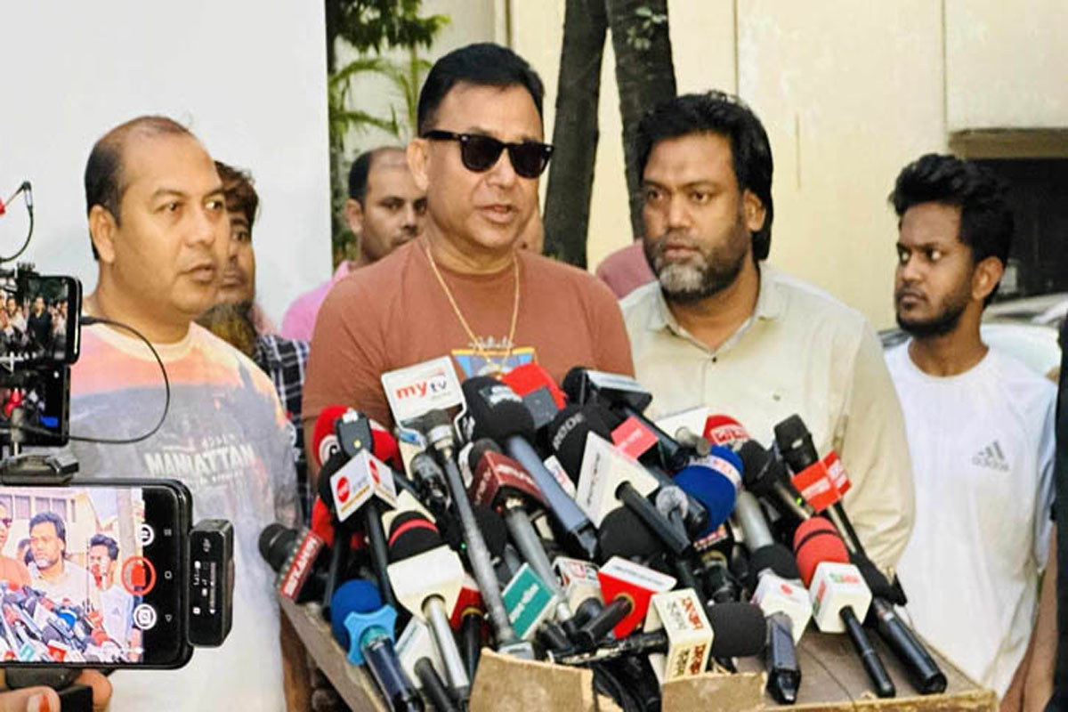 ‘নিপুণের নামে ৬৪ জেলায় মামলা হচ্ছে’
