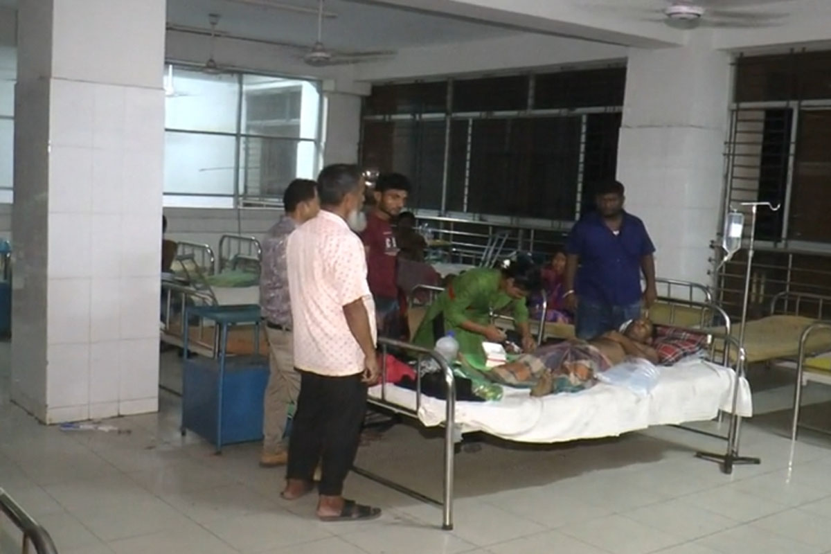 কালকিনিতে পরাজিত চেয়ারম্যান প্রার্থী সমর্থককে হাতুড়িপেটা