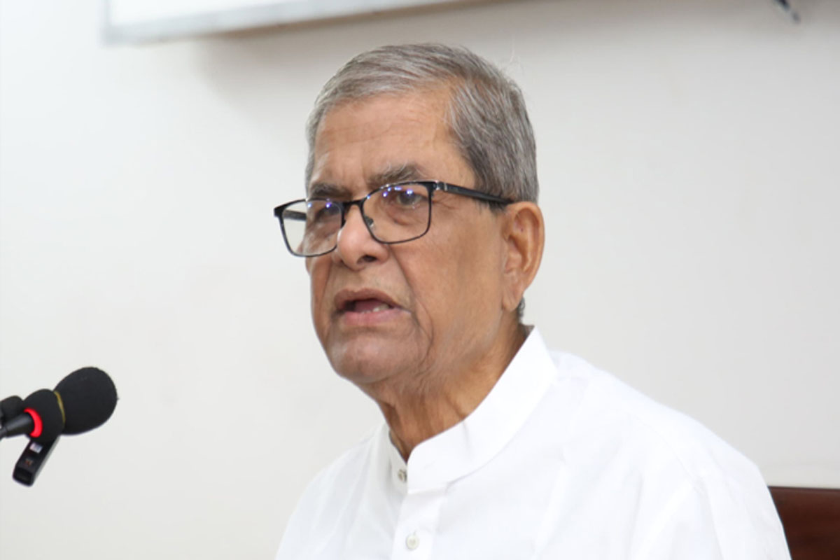 গণতন্ত্র প্রতিষ্ঠার জন্য সবার কাজ করা উচিত: ফখরুল