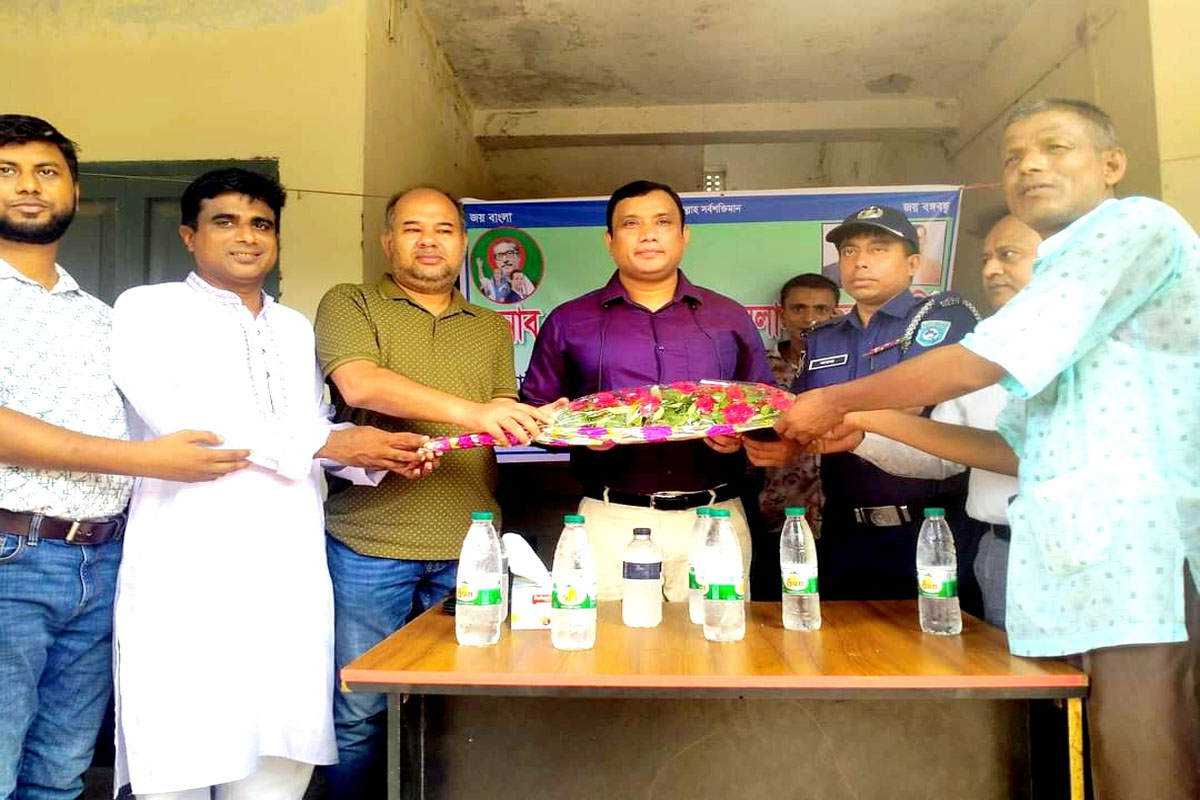 আওয়ামী লীগ সরকার জনগণের সরকার ভোট দিলে এই সরকারকেই দিতে হবে – এমপি সুজন