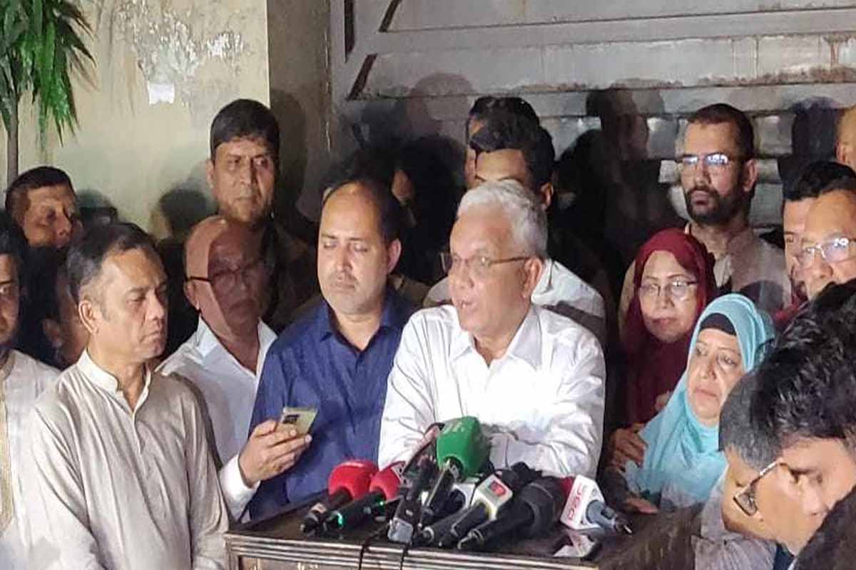 ‘লিভার প্রতিস্থাপন ছাড়া খালেদা জিয়া পুরোপুরি সুস্থ হয়ে উঠবেন না’