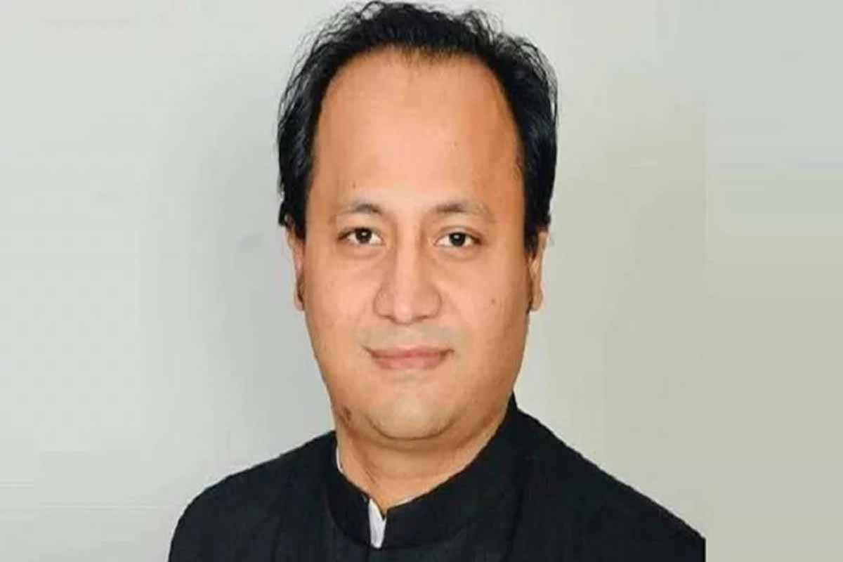 শিক্ষামন্ত্রীর পদত্যাগ চেয়ে আইনি নোটিশ