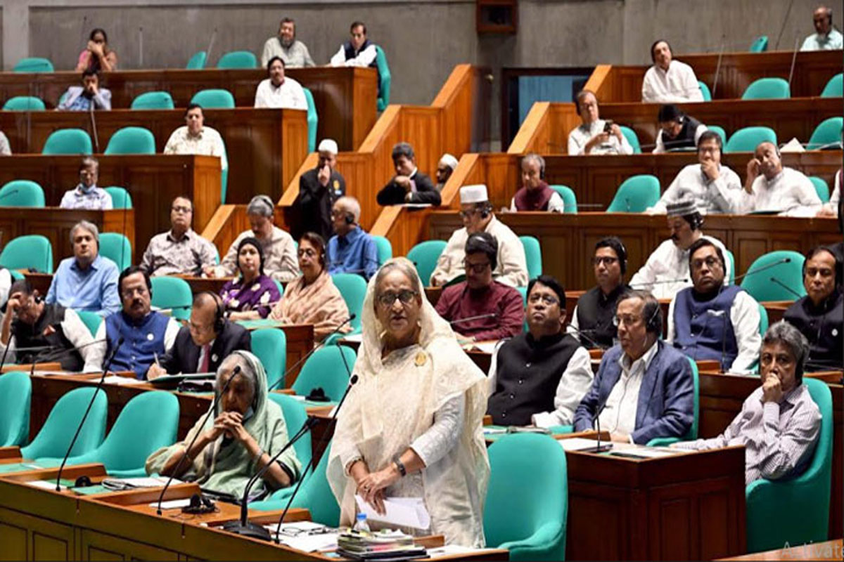 যতক্ষণ দেশবাসী পাশে আছে, কাউকে পরোয়া করি না:  প্রধানমন্ত্রী