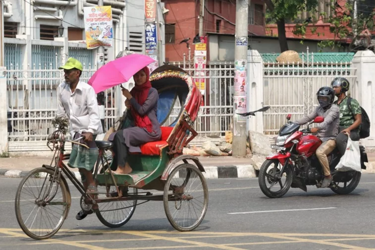 সাগরে লঘুচাপ, কোথাও কোথাও বৃষ্টি তবু কমছে না গরম