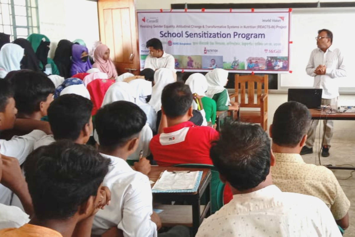রাণীশংকৈলে শিক্ষার্থীদের নিয়ে স্কুল সেনসিটাইজেশন প্রোগ্রাম