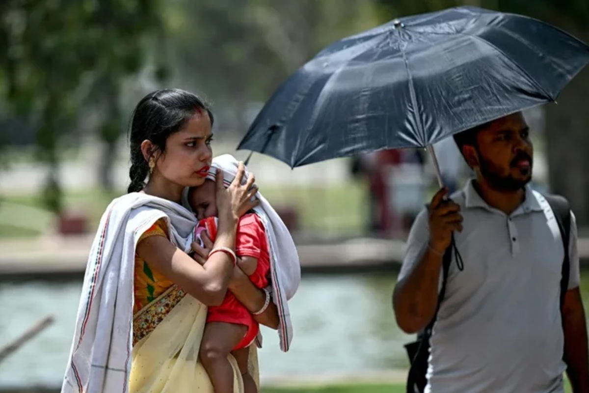 ৫২.৩ ডিগ্রি তাপমাত্রায় পুড়ছে দিল্লি