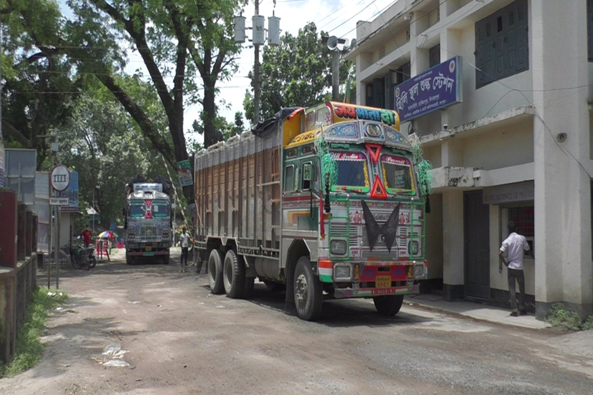 ভারতের শুল্ক জটিলতায় আমদানি হচ্ছে না পেঁয়াজ