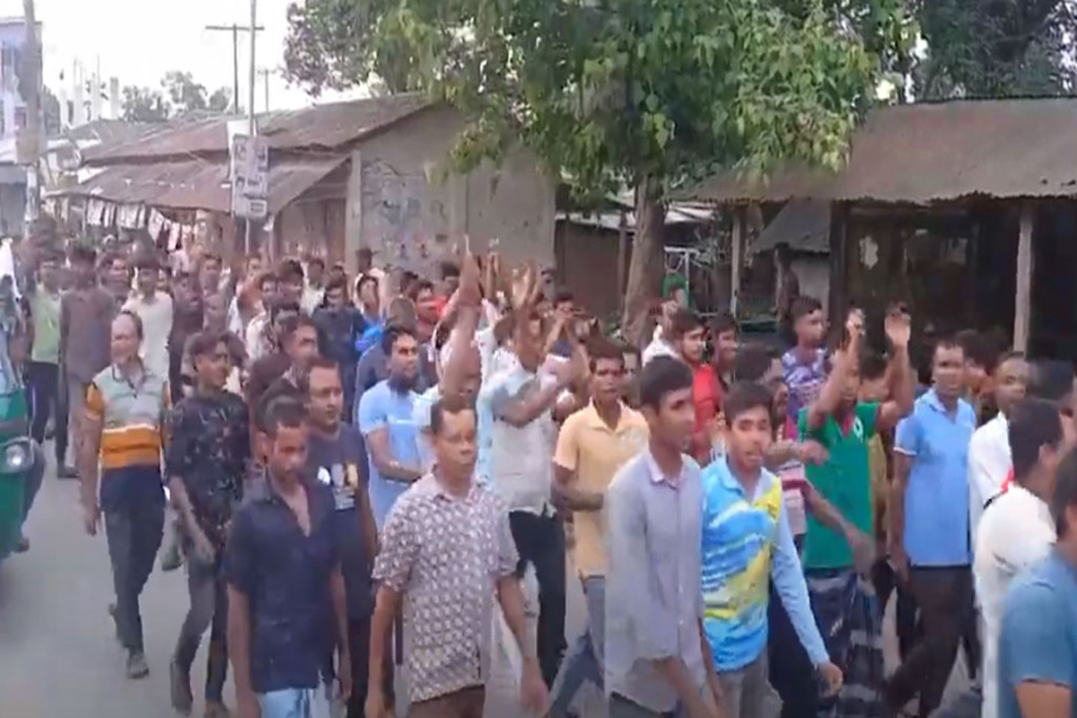 শেষ মুহূর্তের নির্বাচনী প্রচারণা জমে উঠেছে ঠাকুরগাঁওয়ে