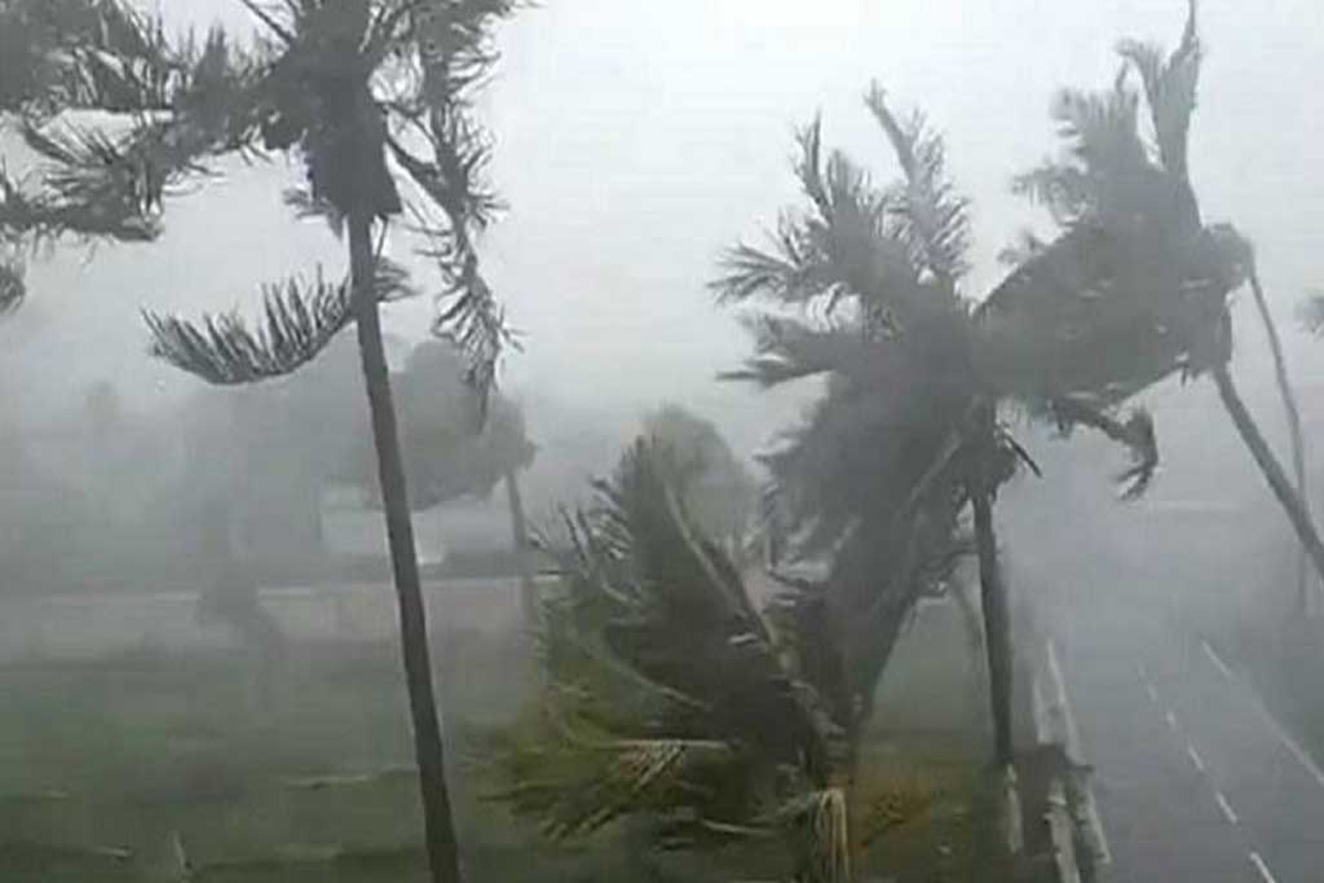 সন্ধ্যার মধ্যে ৬০ কিলোমিটার বেগে ঝড়, হুঁশিয়ারি সংকেত