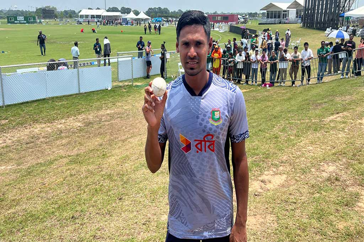 মোস্তাফিজের রেকর্ডগড়া বোলিং নিয়ে যা বললেন তামিম