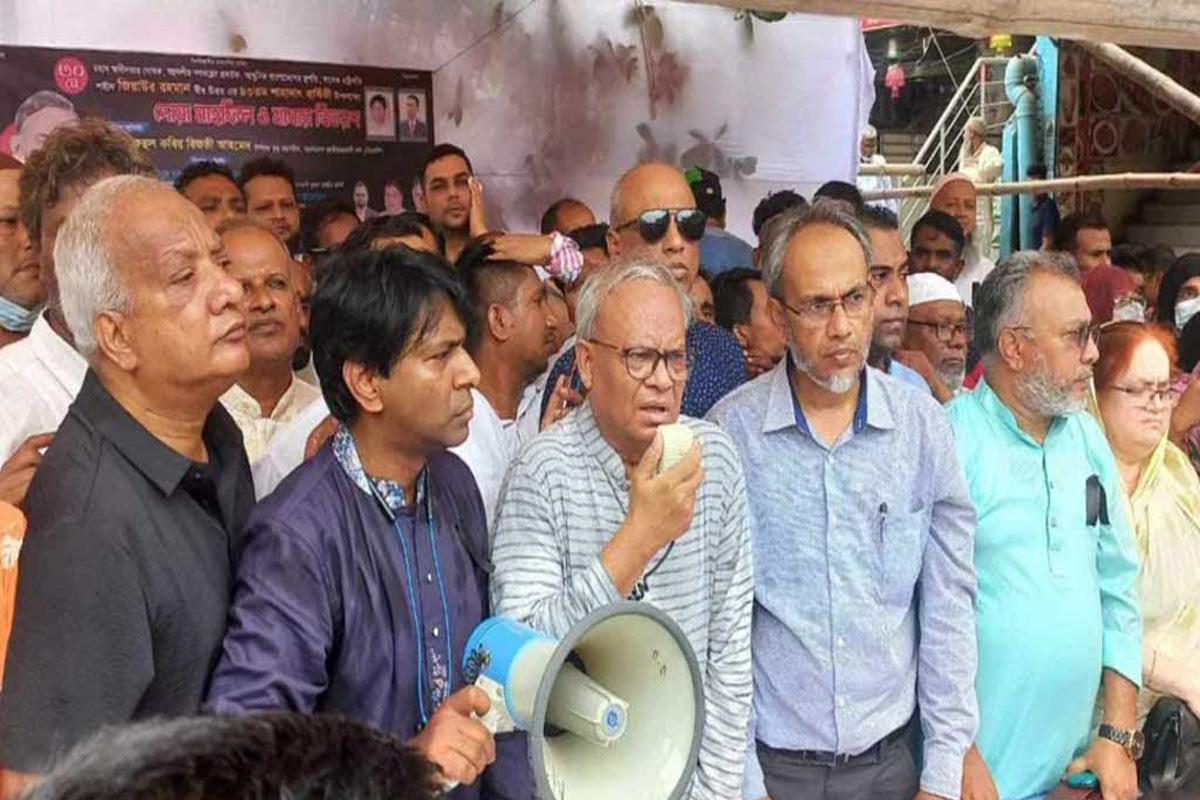দম বন্ধ হওয়ার মতো পরিস্থিতিতে আমরা বসবাস করছি: রিজভী