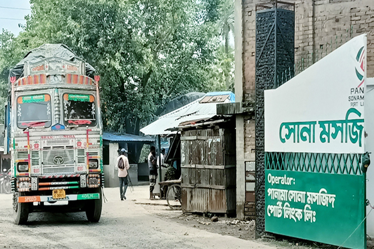 ৬ দিনে সোনামসজিদ দিয়ে ১ হাজার টন পেঁয়াজ আমদানি
