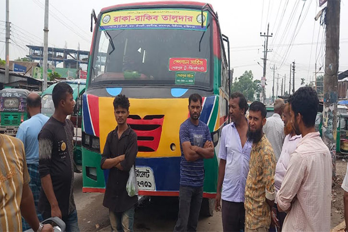 একযুগ পর শেরপুর-ঝিনাইগাতী রুটে লোকাল বাস চালু