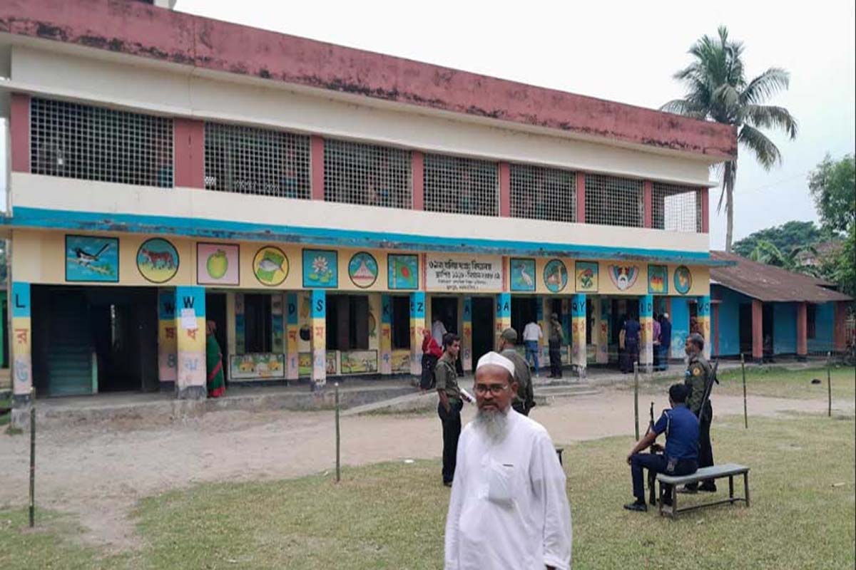 প্রথম দুই ঘণ্টায় ভোট পড়েছে ১০ শতাংশ
