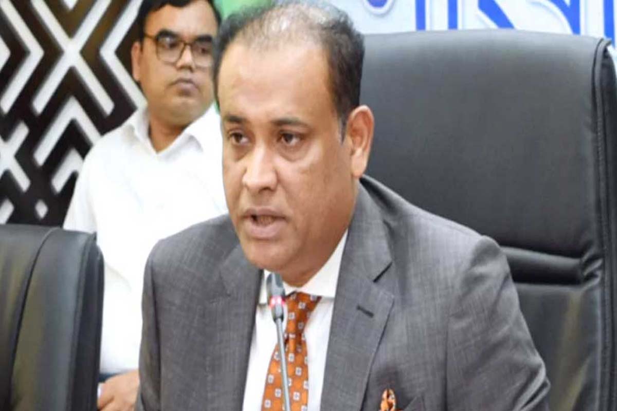 যুক্তরাজ্যে সাবেক ভূমিমন্ত্রীর সাম্রাজ্যের অনুসন্ধান চেয়ে হাইকোর্টে রিট