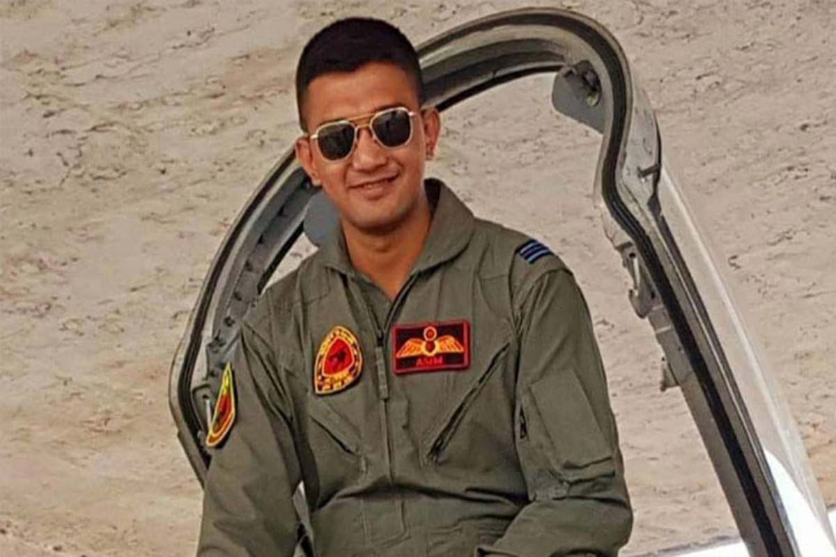 চট্টগ্রামে বিধ্বস্ত যুদ্ধবিমানের এক পাইলটের মৃত্যু