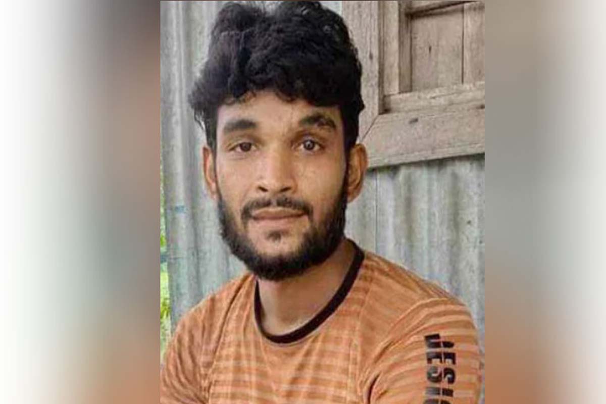 বেল পাড়া নিয়ে সংঘর্ষ, স্বেচ্ছাসেবক লীগ নেতাকে কুপিয়ে হত্যা