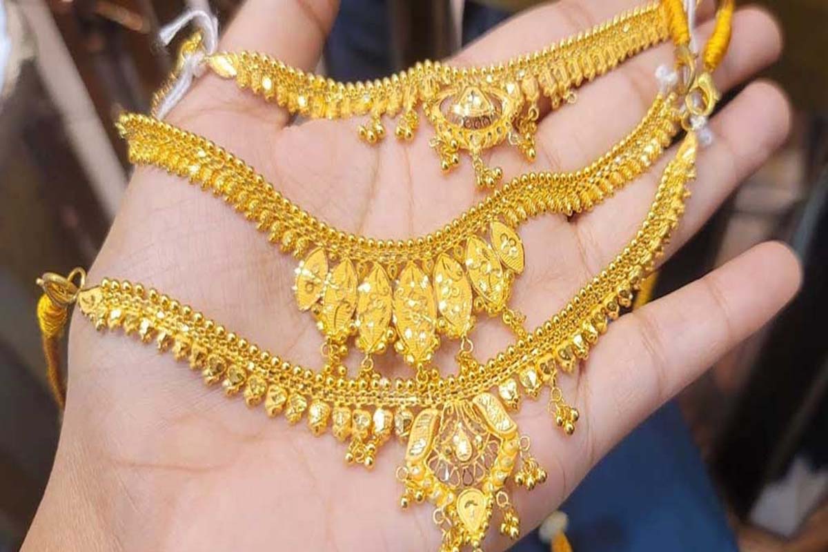 টানা ৮ দফায় স্বর্ণের দাম কত কমলো