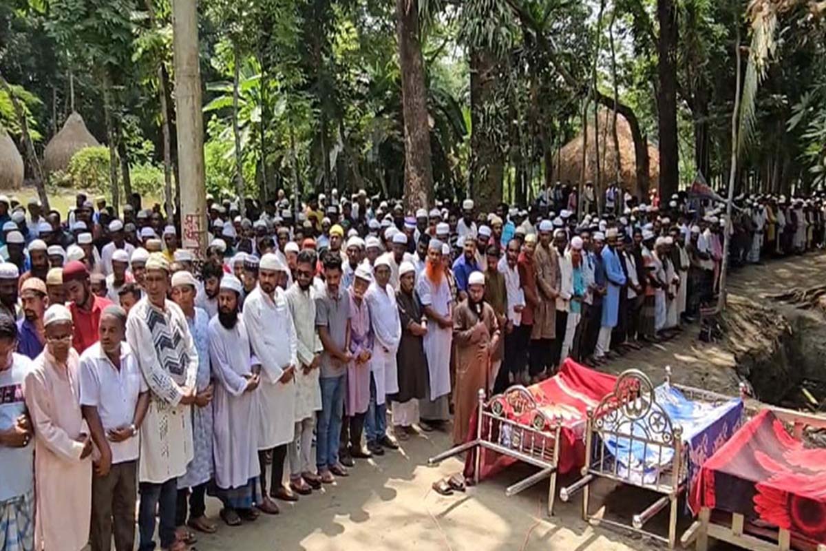হবিগঞ্জে সড়ক দুর্ঘটনা নিহত ৪ জনের দাফন সম্পন্ন