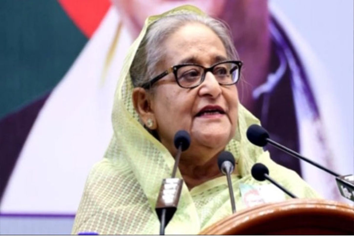 আত্মমর্যাদা ও আত্মবিশ্বাস নি‌য়ে চল‌তে হ‌বে