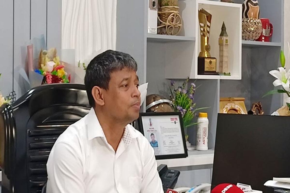 গ্যাস বাবুর ৩ ফোন উদ্ধারে ঝিনাইদহ যাবে ডিবি