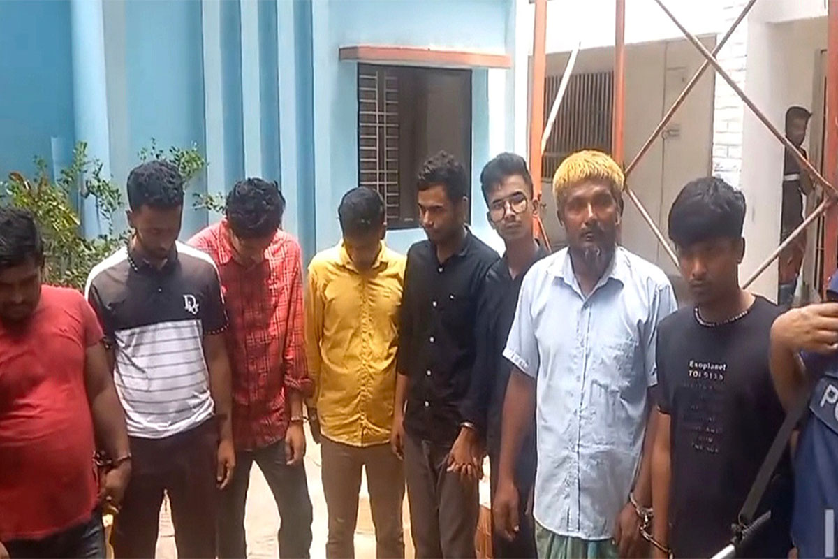 সাভারে চাকরি দেয়ার নামে ‘প্রতারণা’, গ্রেপ্তার ৭