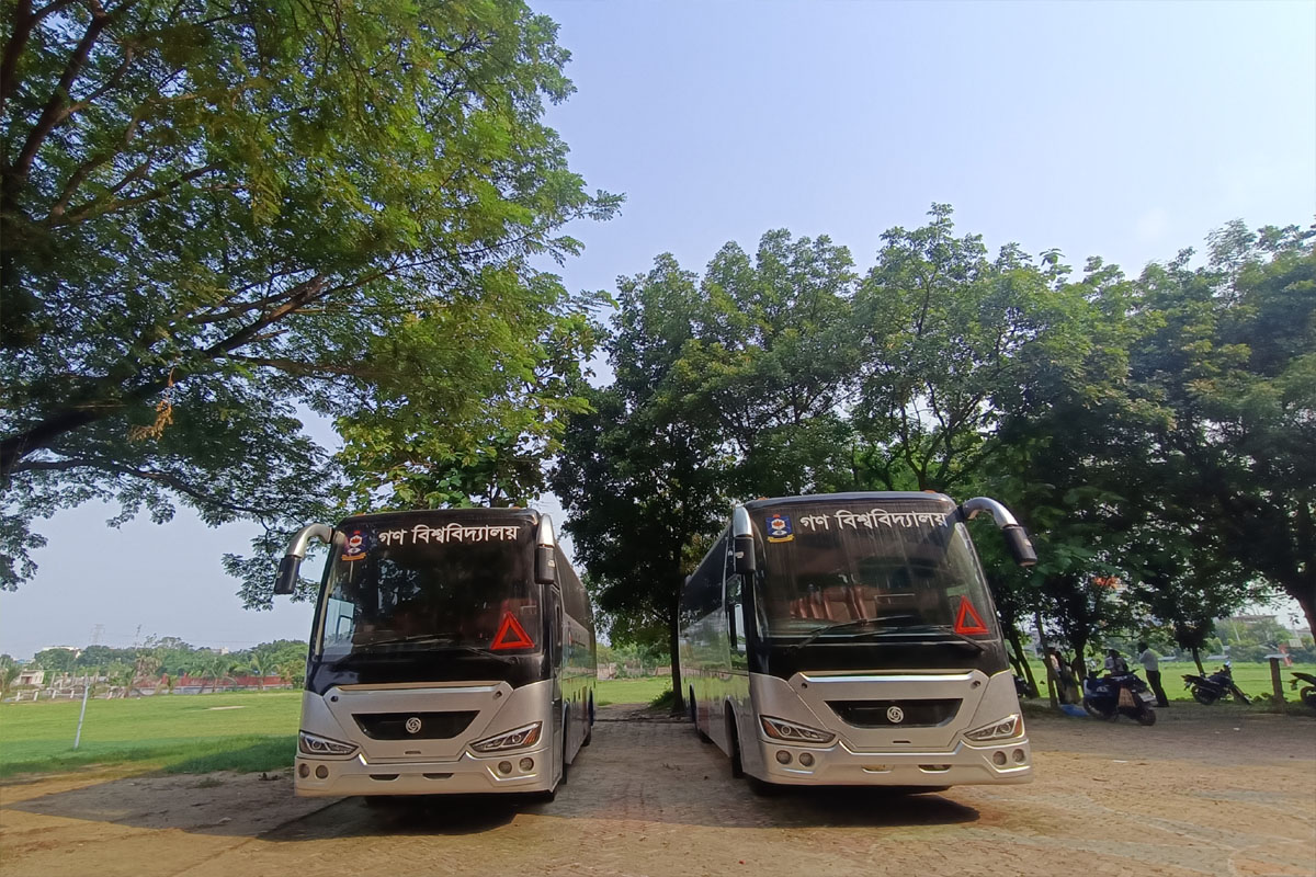 আশ্বাসের দেড় বছরেও বাস পায়নি গবি শিক্ষার্থীরা