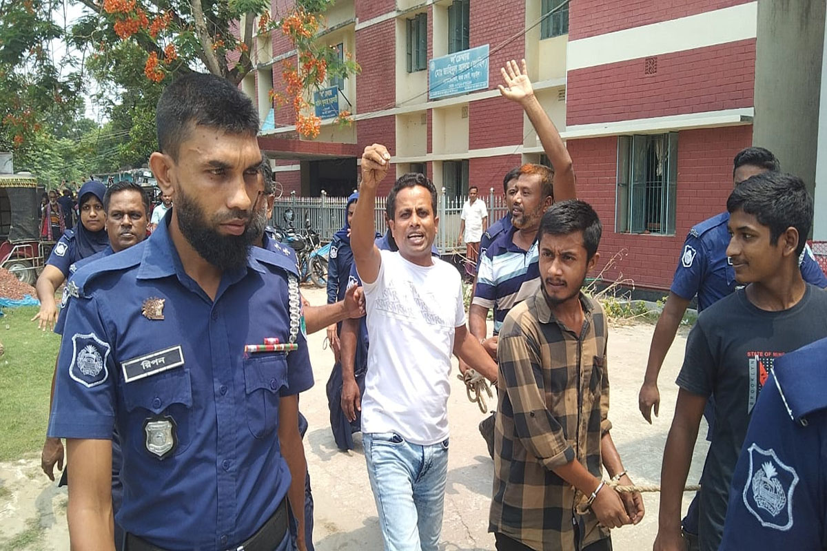 নড়াইলে সাবেক ইউপি চেয়ারম্যানসহ দু’জনের ২ দিনের রিমান্ড মঞ্জুর