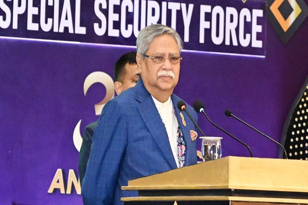 এসএসএফ সদস্যদের পেশাগত দক্ষতা বাড়ানোর আহ্বান রাষ্ট্রপতির