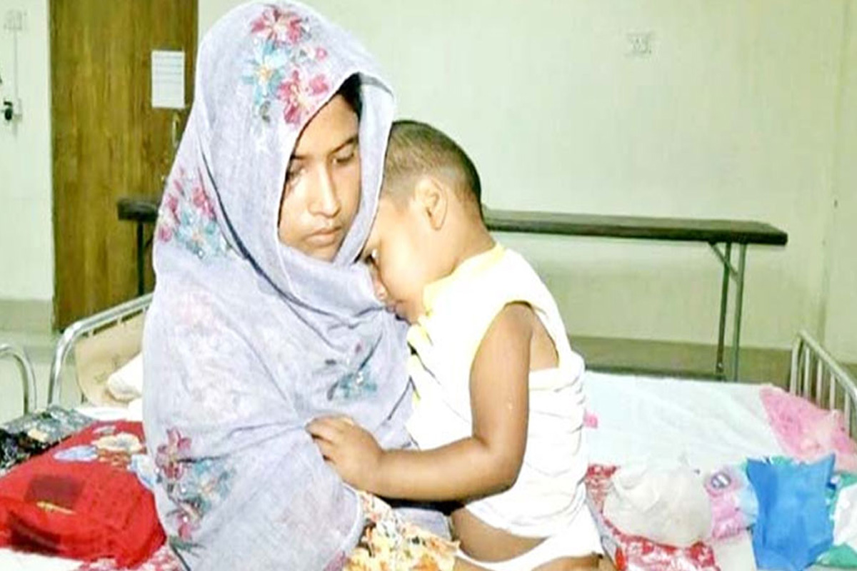 অবশেষে পরিচয় মিলল মায়ের মরদেহের পাশে পাওয়া শিশুর