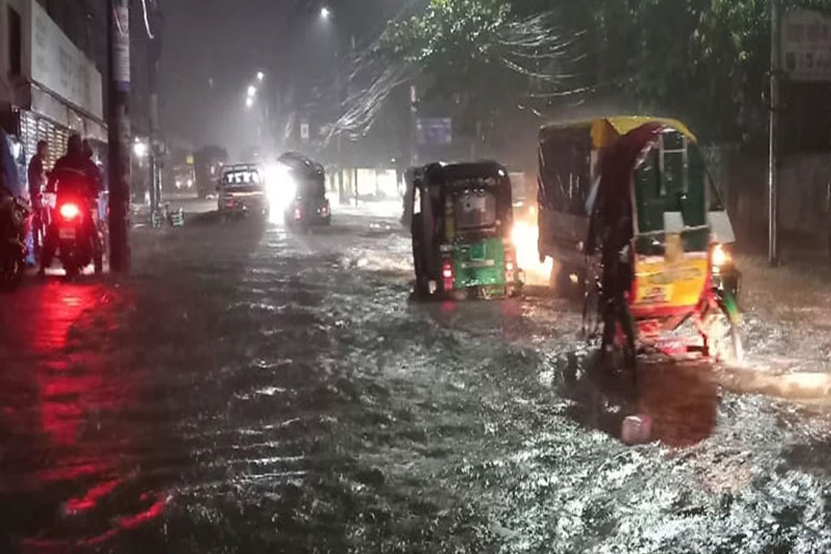 তিন ঘণ্টার বৃষ্টিতে ডুবল সিলেট নগর