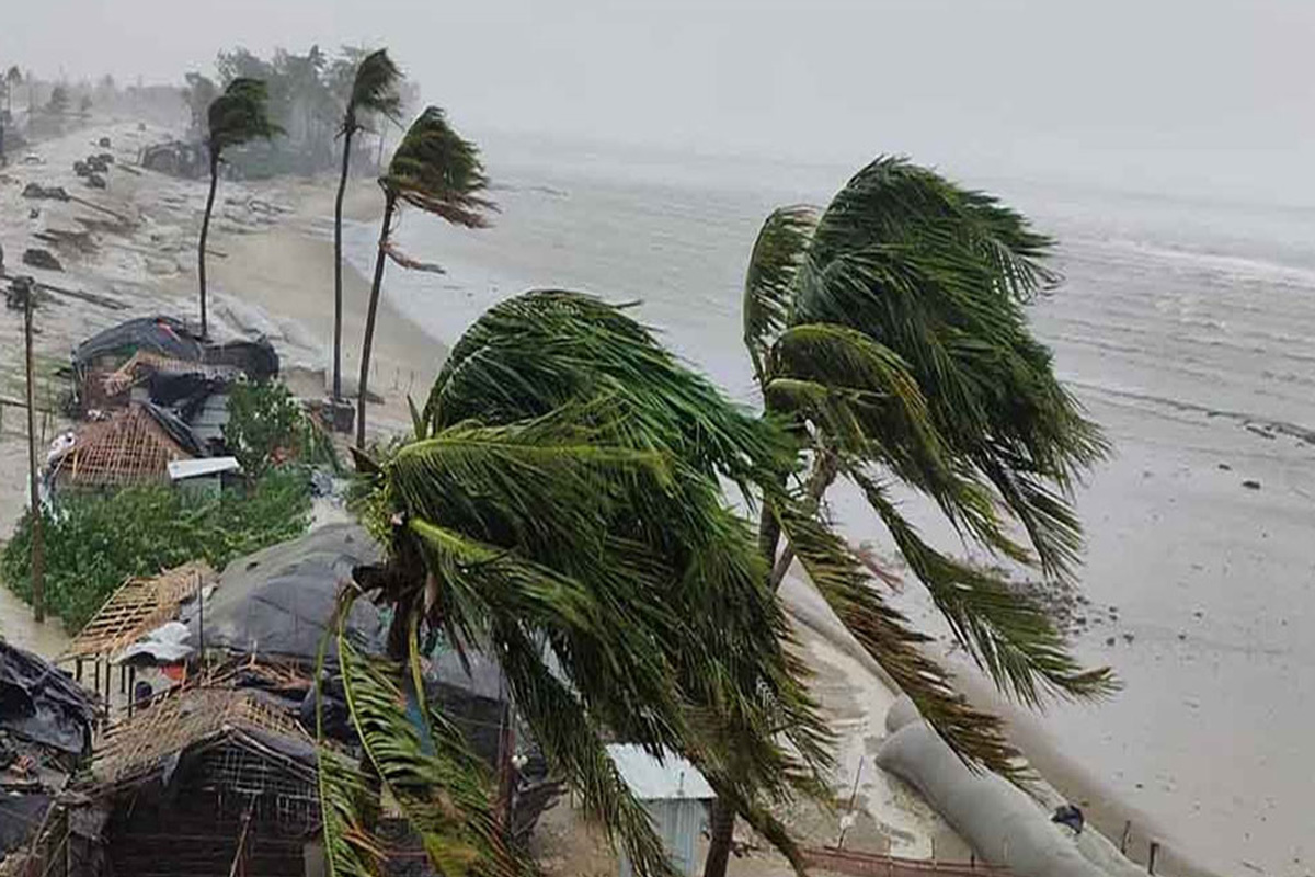 রাত ১টার মধ্যে যেসব অঞ্চলে ঝড়ের আভাস