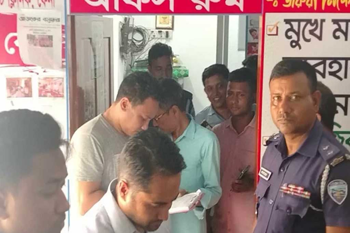 ফেনীতে অনিয়মের অভিযোগে ক্লিনিক বন্ধ