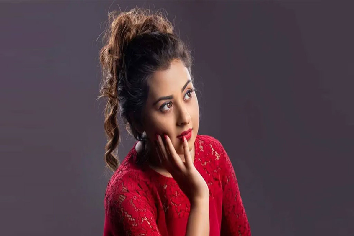 হঠাৎ কাকে পেটাতে চাইলেন বুবলী?