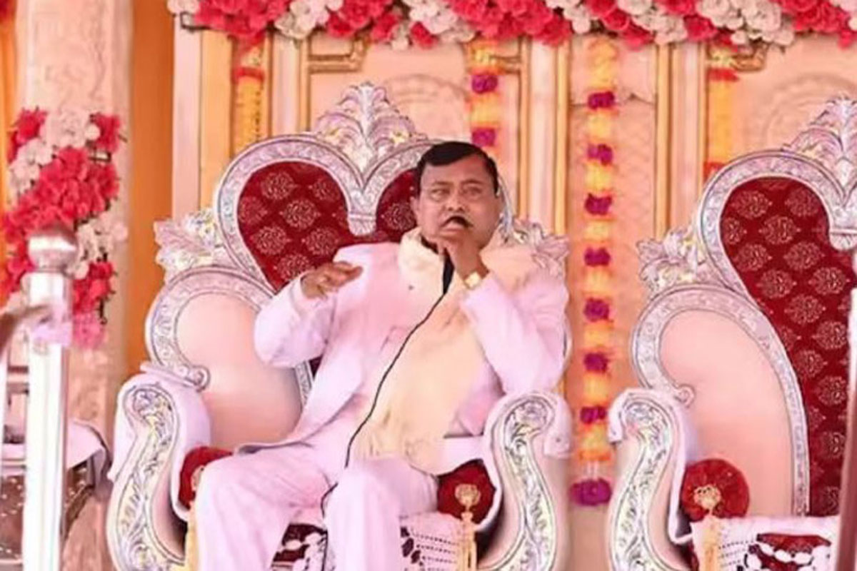 ভারতে পদদলনে মৃত্যু: সেই ভোলেবাবার নামে যৌন নিপীড়নসহ একাধিক মামলা ছিল