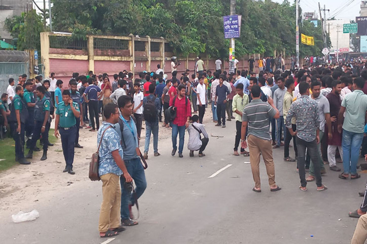 মুক্তিযোদ্ধাদের কটাক্ষের প্রতিবাদে বেরোবিতে ছাত্রলীগের অবস্থান