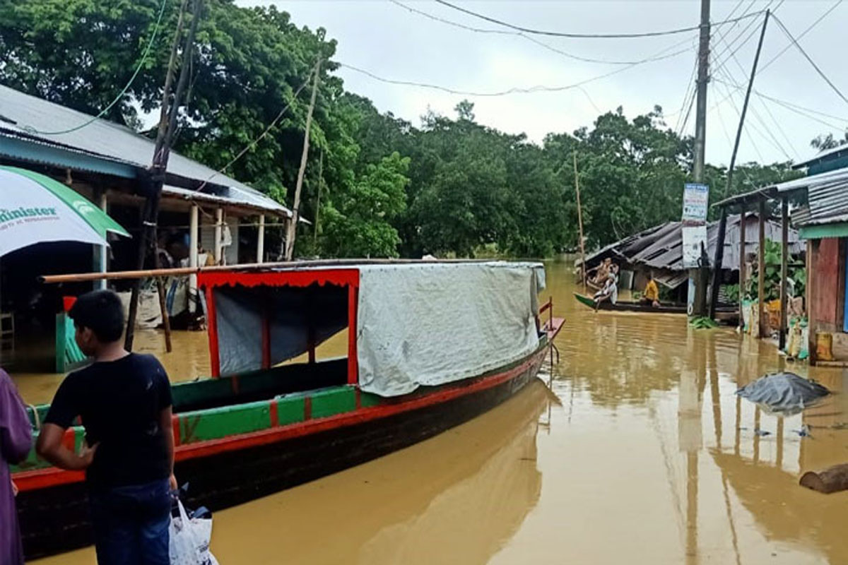 সাজেকে আটকা পড়েছেন শতাধিক পর্যটক