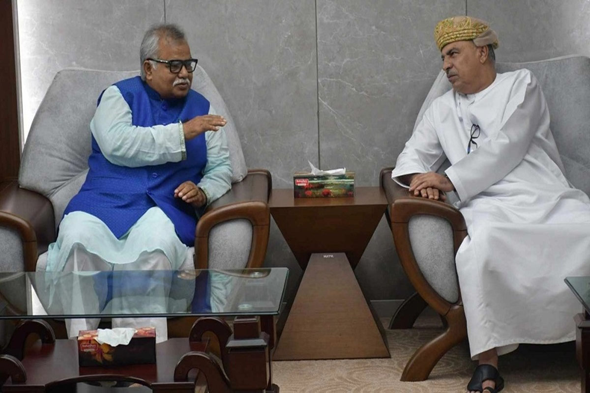 ১২ ক্যাটাগরিতে বাংলাদেশি নেবে ওমান : কর্মসংস্থান প্রতিমন্ত্রী