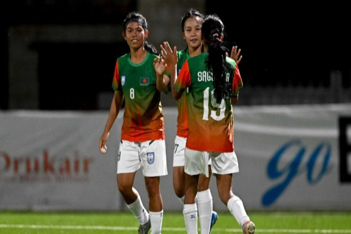 দুই গোলে পিছিয়ে পড়েও বড় জয় মেয়েদের