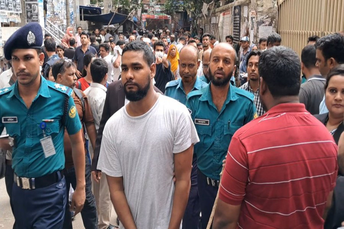 আসিফ মাহতাব ও সমন্বয়ক আরিফ সোহেল ৬ দিনের রিমান্ডে