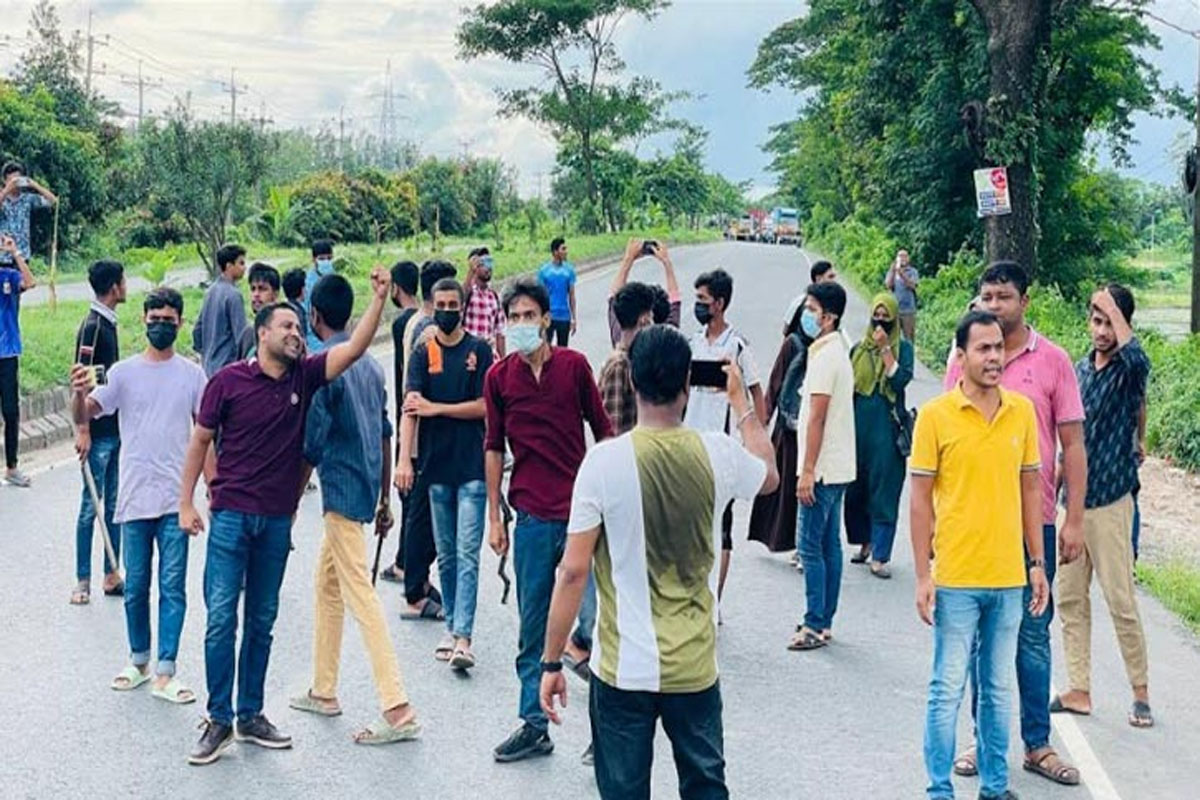 দেশের বিভিন্ন স্থানে শিক্ষার্থীদের বিক্ষোভ