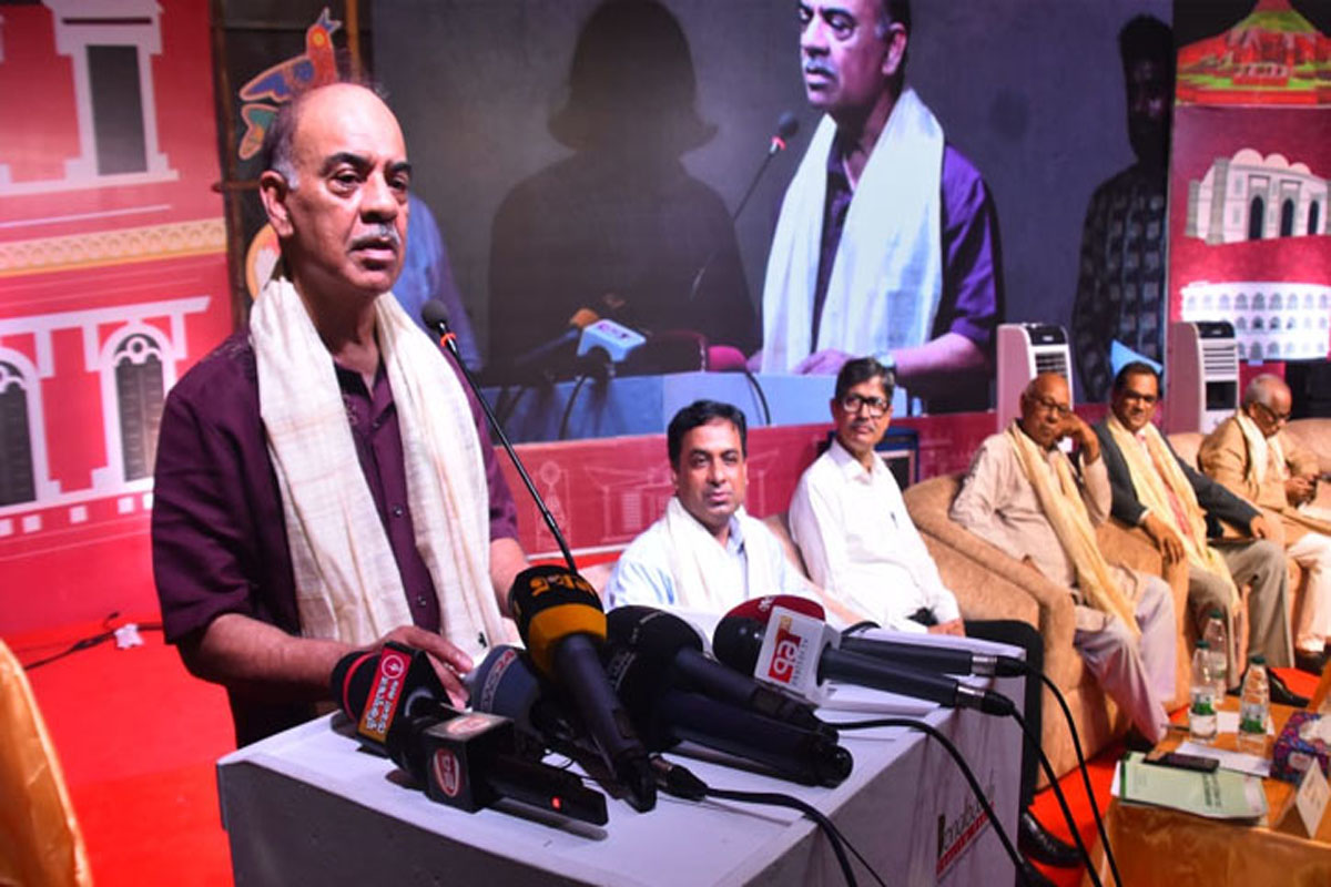 রাজশাহী বিমানবন্দর আন্তর্জাতিক মানের হবে: মন্ত্রী