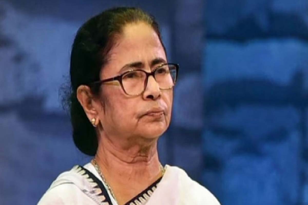 মমতাকে পদত্যাগের আল্টিমেটাম শিক্ষার্থীদের