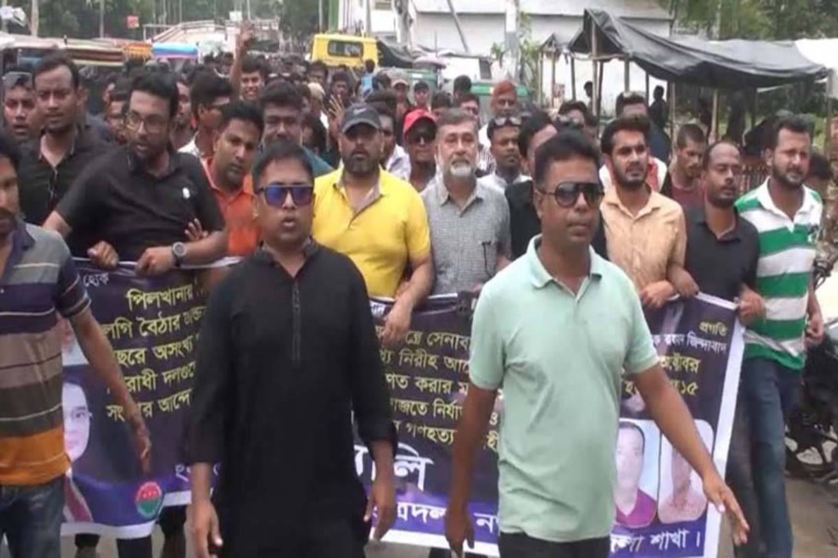 বৈষম্যবিরোধী ছাত্র আন্দোলনে ছাত্র-জনতা নিহতের ঘটনায় নড়াইলে বিএনপির শোক র‌্যালি