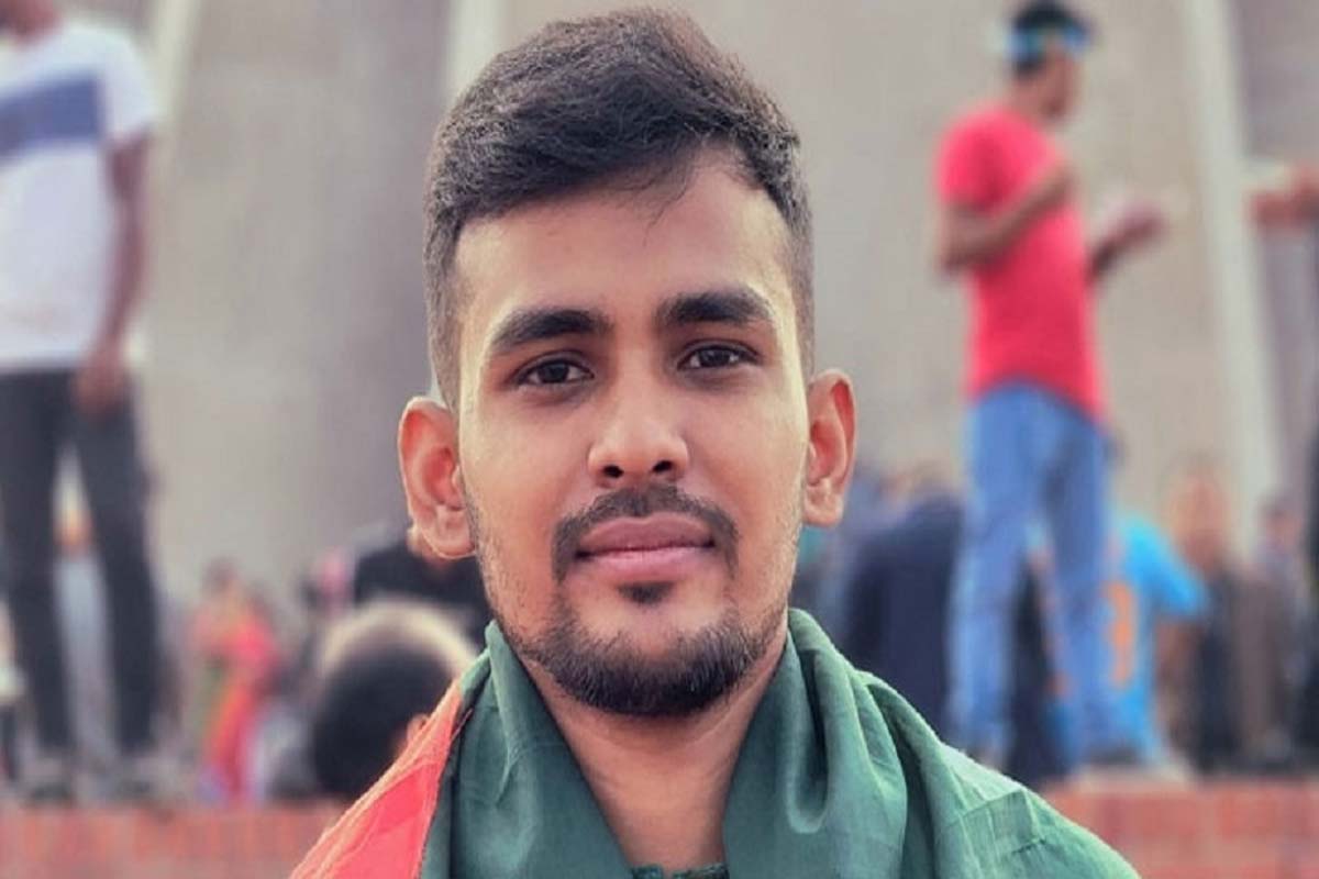 সচিবালয় অবরুদ্ধ না করার আহ্বান জানালেন উপদেষ্টা আসিফ