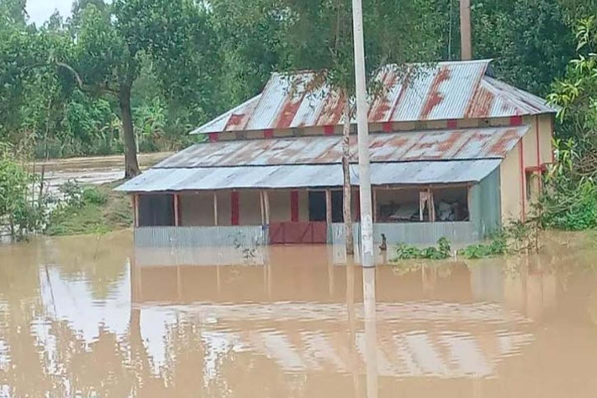 হবিগঞ্জে পানিবন্দি ১৪ হাজার পরিবার