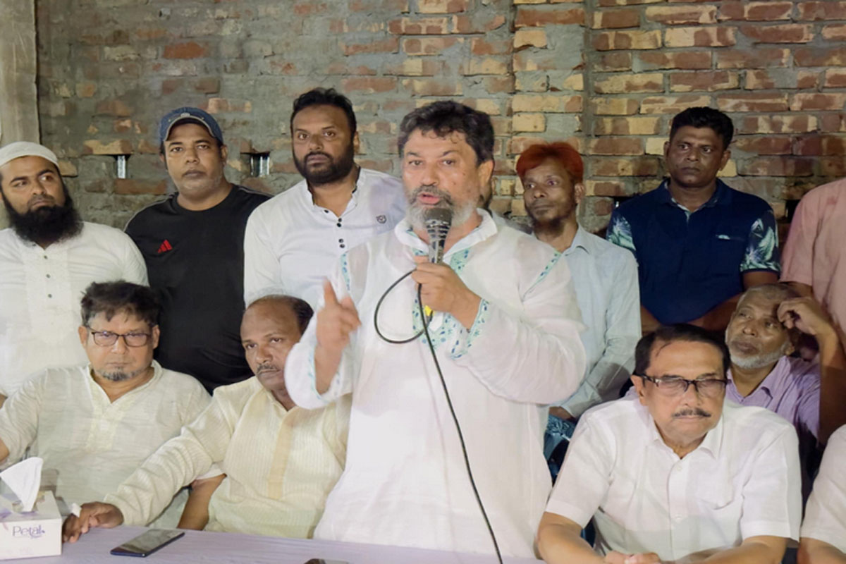 মাদারীপুরে হিন্দু সম্প্রদায়ের সাথে বিএনপি-জামায়াতের আলোচনা সভা অনুষ্ঠিত