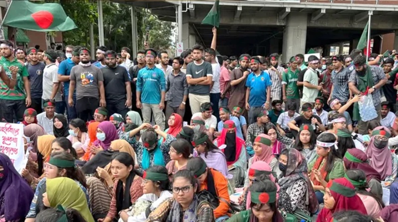 শিক্ষার্থী ও অভিভাবকদের ঘরে ফিরার অনুরোধ সরকারের