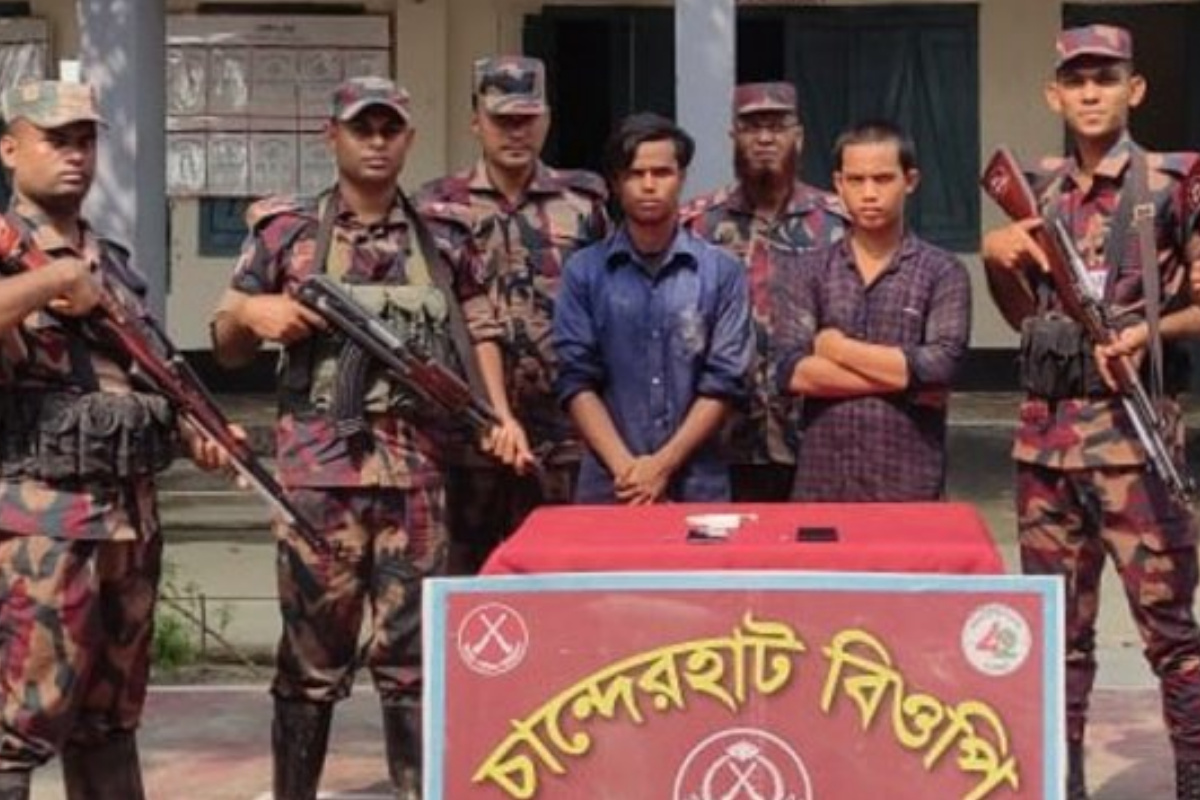 সীমান্ত দিয়ে ভারতে যাওয়ার সময় ২ জন আটক