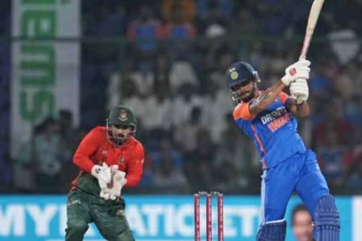 বাংলাদেশের লক্ষ্য ২২২ রান